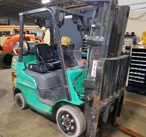 2015 Mitsubishi FGC25N